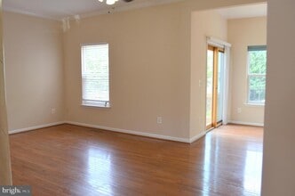 43090 Sherbrooke Terrace in Leesburg, VA - Building Photo - Building Photo