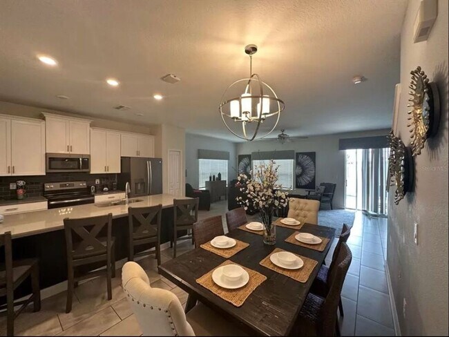 910 Pebble Beach Dr in Davenport, FL - Building Photo - Building Photo