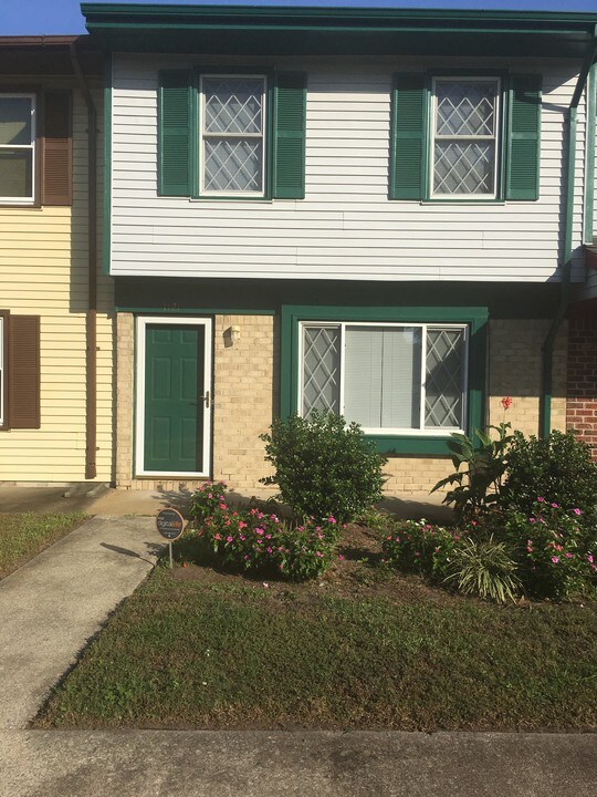 1121 Clay St in Portsmouth, VA - Building Photo