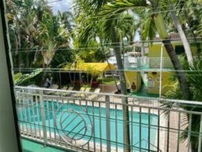 77 Hendricks Isle in Fort Lauderdale, FL - Building Photo - Building Photo