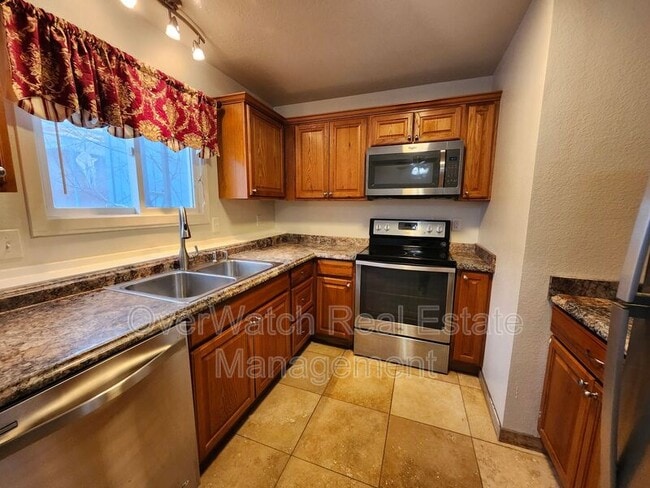 825 N Park St in Anchorage, AK - Building Photo - Building Photo