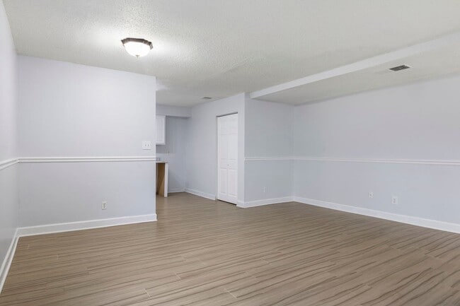 3520 E Fall Creek Pkwy N Dr in Indianapolis, IN - Building Photo - Building Photo