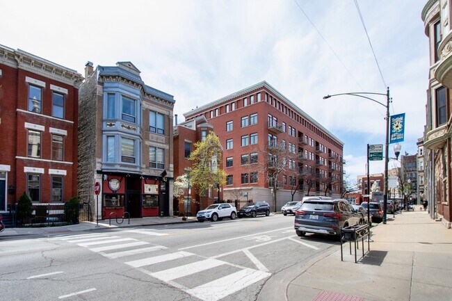 1143 W Armitage Ave in Chicago, IL - Building Photo - Building Photo