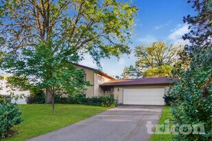 3401 75th Ave N in Minneapolis, MN - Building Photo