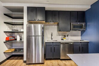 611 Commerce St in New Orleans, LA - Building Photo - Building Photo