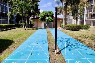 3776 Inverrary Blvd in Lauderhill, FL - Building Photo - Building Photo
