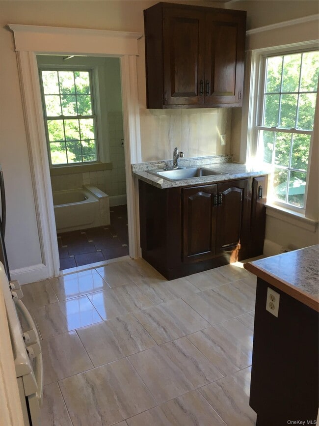 property at 528 NY-32