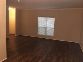 4312 Bellaire Dr S in Fort Worth, TX - Foto de edificio - Building Photo