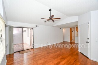 1115 Mission Verde Dr in Camarillo, CA - Building Photo - Building Photo