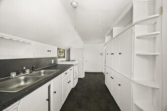 1 Elm St in Freetown, MA - Building Photo - Building Photo