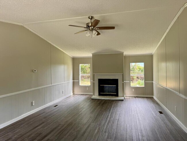 5936 Tolleson Rd in Adams, TN - Building Photo - Building Photo
