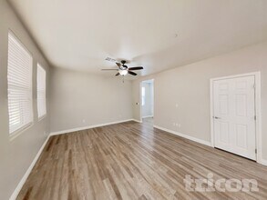 7515 Captain Palmer Ct in Las Vegas, NV - Foto de edificio - Building Photo