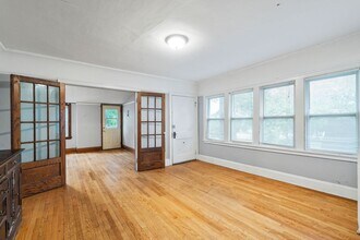 3372 N Downer Ave in Milwaukee, WI - Building Photo - Building Photo