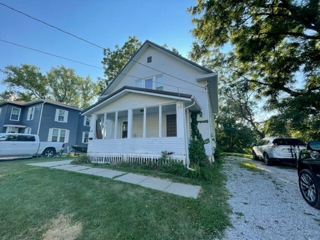 property at 909 N Governor St