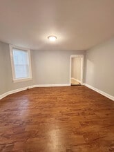 2512 S 66th St in Philadelphia, PA - Foto de edificio - Building Photo