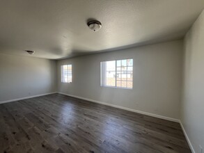 1615 W 205th St, Unit 1 in Torrance, CA - Building Photo - Building Photo