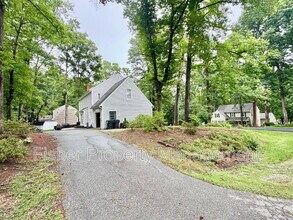 342 Rossmere Dr in Midlothian, VA - Building Photo - Building Photo