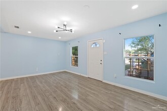 1216 E Sanchez St in Pharr, TX - Building Photo - Building Photo
