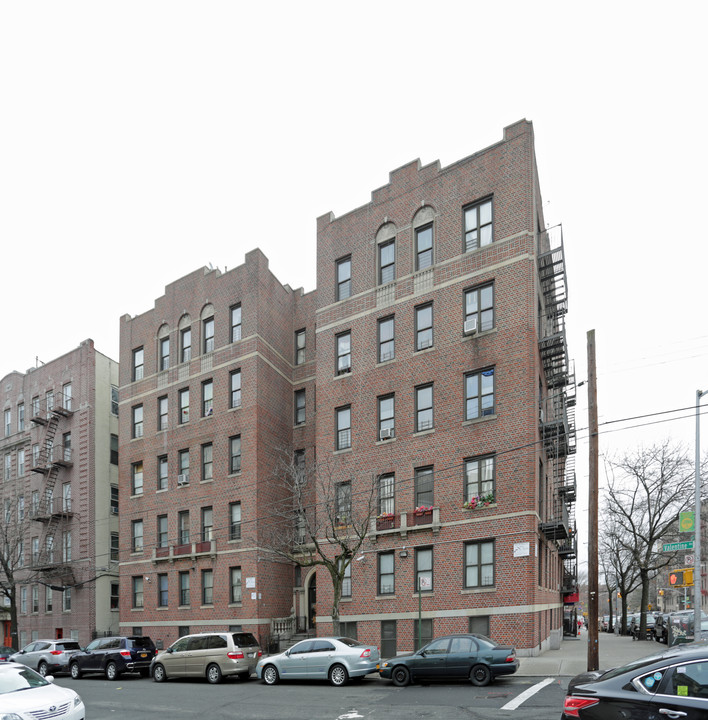 2954 Valentine Ave in Bronx, NY - Building Photo