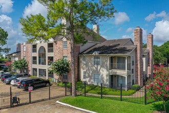 Park Falls in Houston, TX - Building Photo - Building Photo