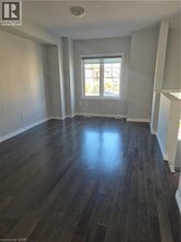 13 Barley Ln in Hamilton, ON - Building Photo - Building Photo