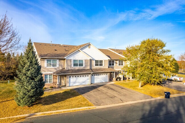 Liberty Park Condominiums in Northfield, MN - Foto de edificio - Building Photo