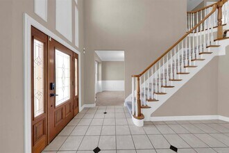 13556 Woodland Ct in Sterling Heights, MI - Building Photo - Building Photo