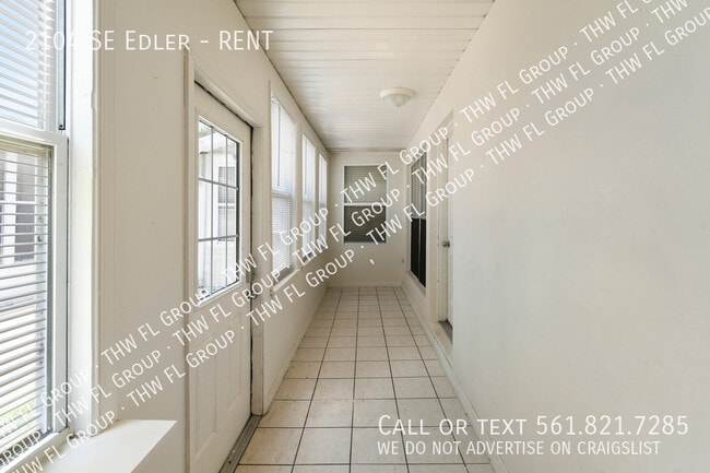 2104 SE Edler Dr in Stuart, FL - Building Photo - Building Photo