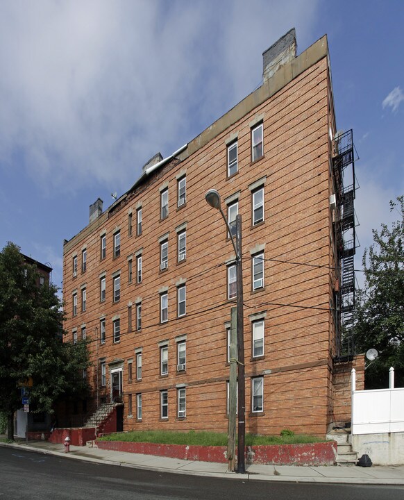 272 Hoboken Ave in Jersey City, NJ - Building Photo