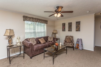 Sandy Valley Estates in Magnolia, OH - Building Photo - Interior Photo