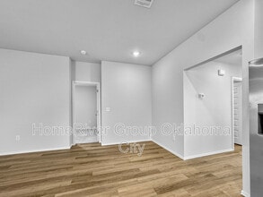 9701 Stallion Dr in Oklahoma City, OK - Building Photo - Building Photo