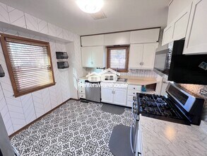 2949 York Ave N in Minneapolis, MN - Building Photo - Building Photo