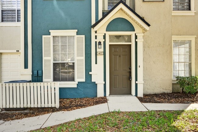 property at 13703 Richmond Park Dr N