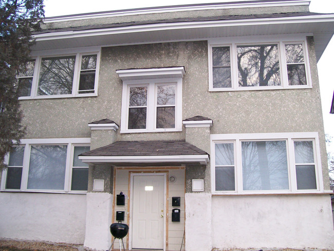 1016 Newton Ave N in Minneapolis, MN - Building Photo - Building Photo