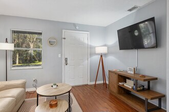 5600 NE 32nd St in Silver Springs, FL - Building Photo - Building Photo