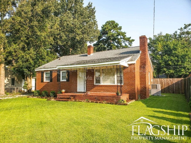 1204 Franklin Dr in Greenville, NC - Building Photo - Building Photo