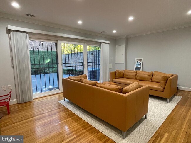 602 H St SW in Washington, DC - Building Photo - Building Photo