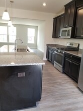 7817 Cove Point Dr in Manassas, VA - Building Photo - Building Photo