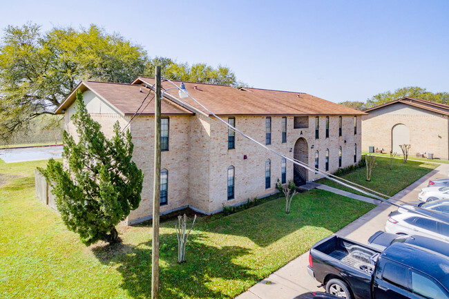 Oak Haven Apartments in Wharton, TX - Foto de edificio - Building Photo