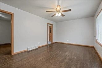 5910 Farley Ave in Raytown, MO - Building Photo - Building Photo