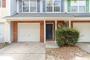 183 Swaying Pine Ct in Crestview, FL - Building Photo