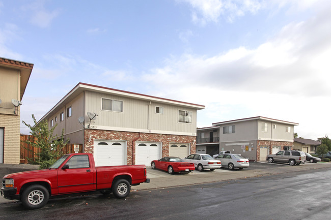 773-777 El Cerrito Way in Gilroy, CA - Building Photo - Building Photo