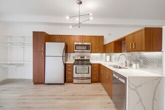 889 Date St in San Diego, CA - Building Photo - Building Photo