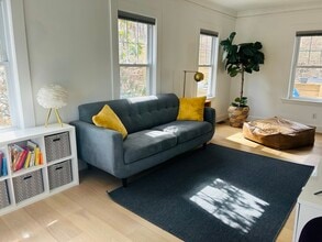 91 Brooks St, Unit 1 in Boston, MA - Building Photo - Building Photo