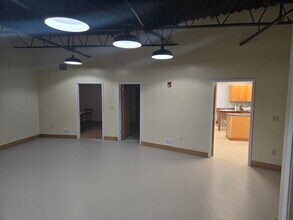 42981 NY-28, Unit 4 in Arkville, NY - Foto de edificio - Building Photo