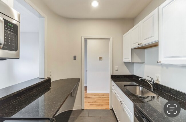 202 H St in Boston, MA - Building Photo - Building Photo