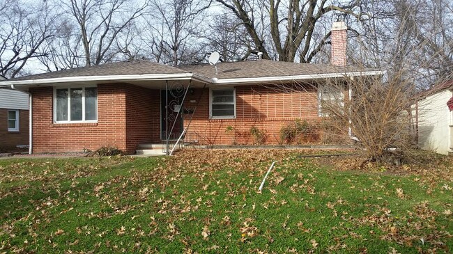 1711 Vine St in West Des Moines, IA - Building Photo - Building Photo