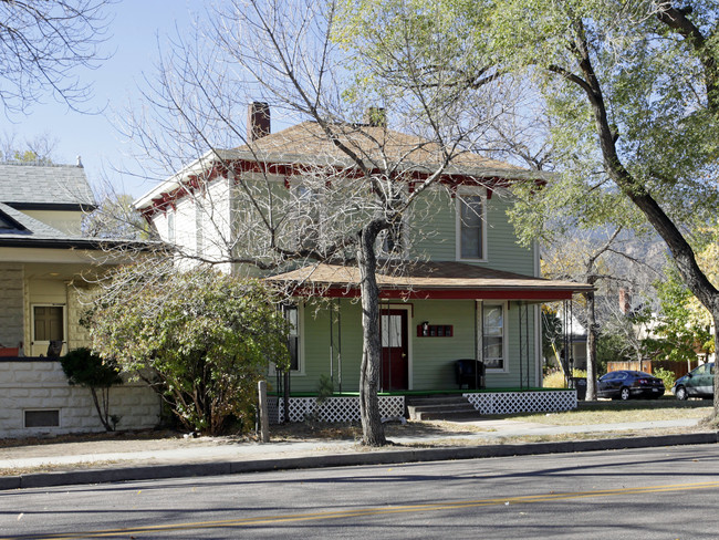 1527 W Colorado Ave in Colorado Springs, CO - Building Photo - Building Photo