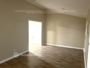 155 Barrington Dr E in Roswell, GA - Foto de edificio - Building Photo