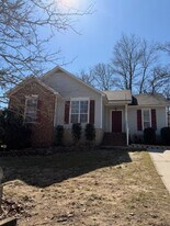 229 Stonewood Dr in West Columbia, SC - Building Photo